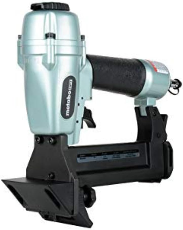 Metabo HPT Flooring Stapler, Pro-preferred Pneumatic Power Nailers, Power Stapler for Hardwood Flooring, 18 Gauge, 1/4' Staples, Length 1/2' to 1-9/16', N4004AB