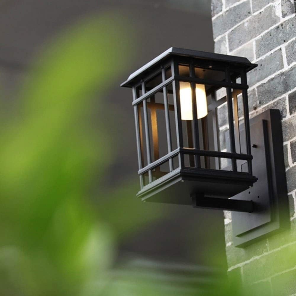 Wall Mounted Light Creative Wall Sconce IP65 Waterproof Solar Powered Wall Lantern LED Outdoor Wall Lamp Warm Light Wall Spotlight Courtyard Antirust Decoration Street Landscape Wall Lantern Rea