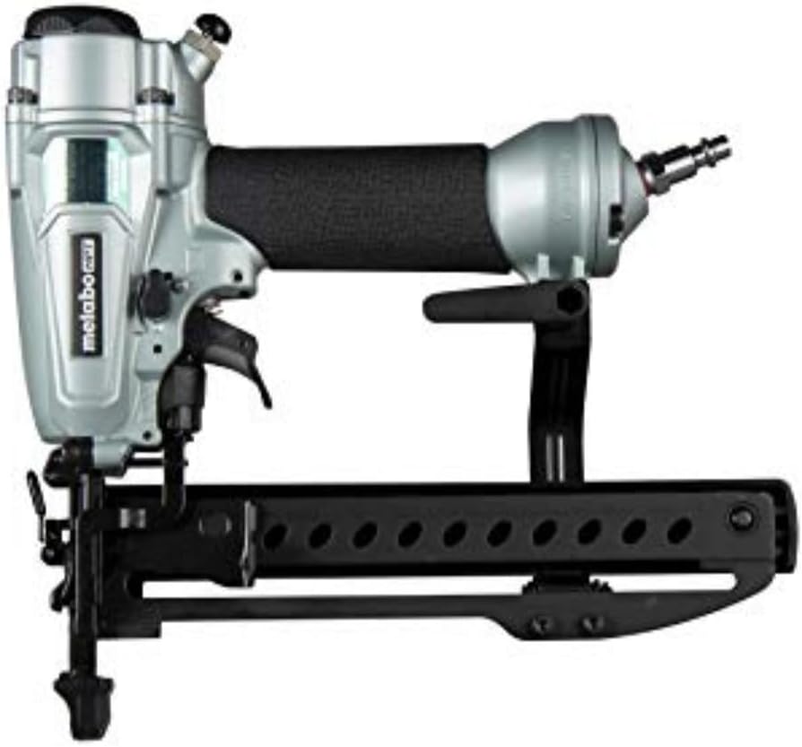 Metabo HPT PRO Finish Stapler, Pro-preferred Pneumatic Power Nailers, Finish Tool for Carpentry & Industrial Uses, All-Metal Key Component, 18 Gauge, 1/4' Crown Staples, Length 1/2' to 1-1/2', N3804A5