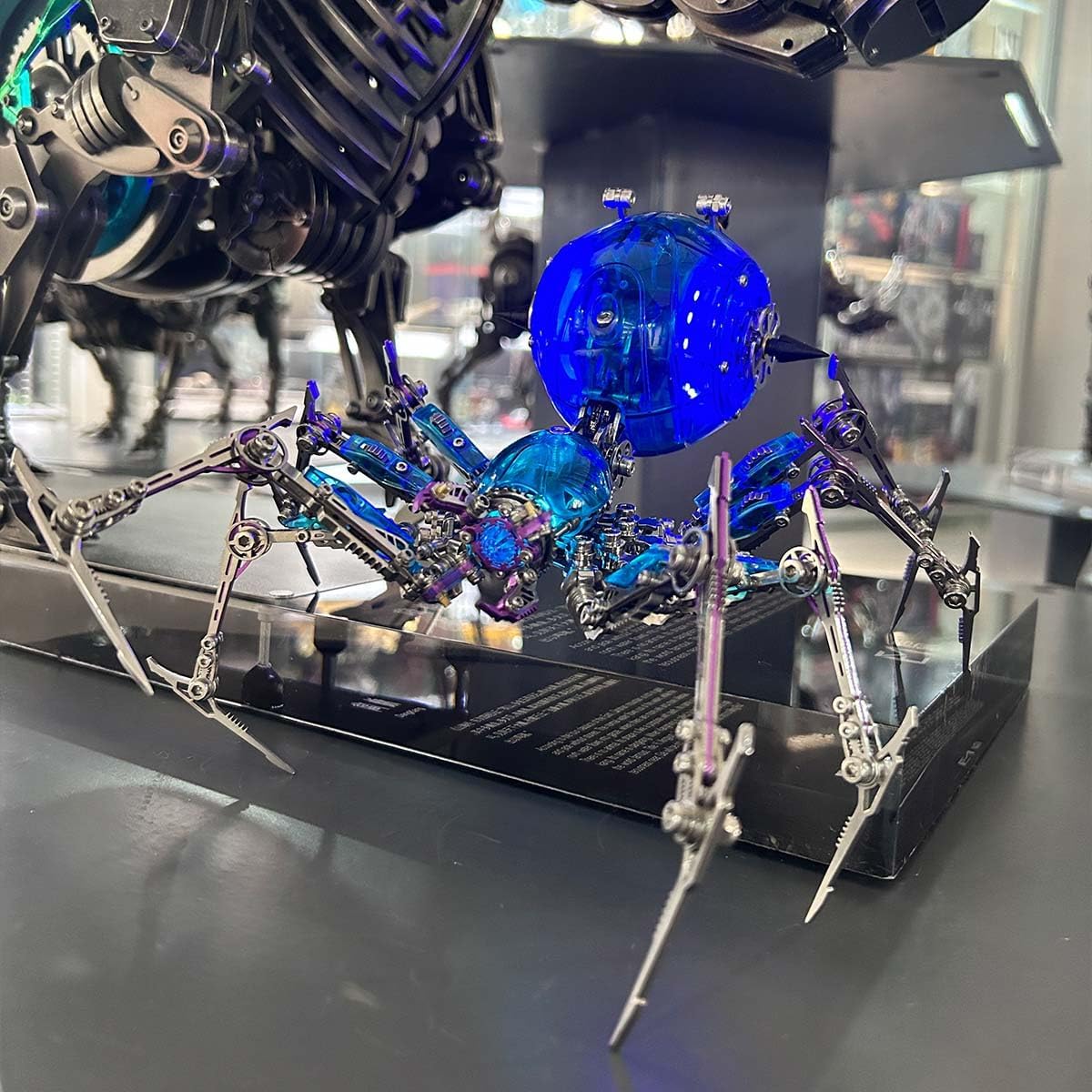 3D Metal Puzzle Spider Model Kit for Adults with Light, 602 PCS Mechanical Metal War Spider Steampunk Animal DIY Assembly Jigsaw Puzzle Model Desk Gifts for Adults