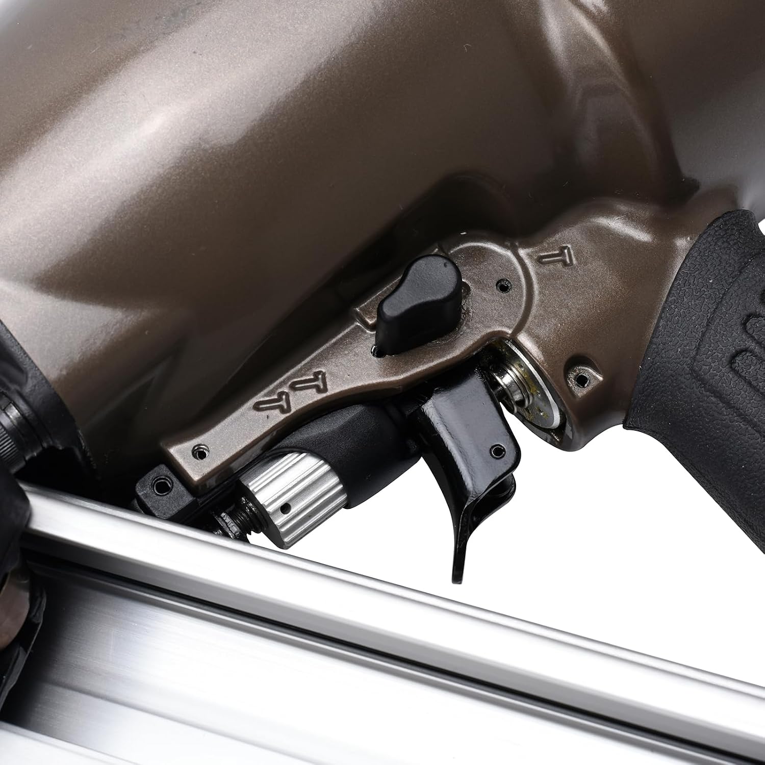 CHF9034 30-34 Degree Paper Collated Framing Nailer with 7 Year Warranty