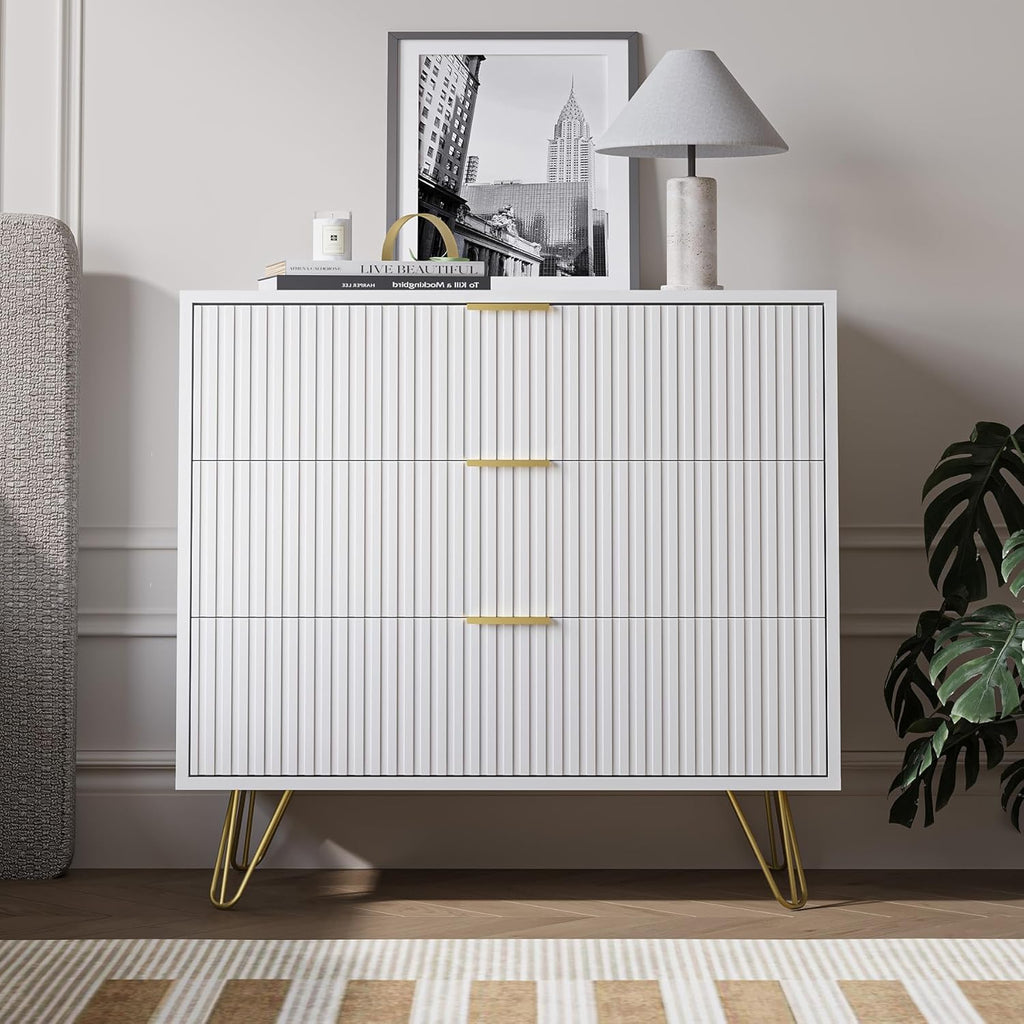 MAISONARIA White 3 Drawer Dresser for Bedroom, Modern Closet Dressers Chest of Drawers, Fluted Dresser Chest Cabinet with Gold Metal Handles, Nightstand for Bedroom, Living Room, Hallway, Entryway
