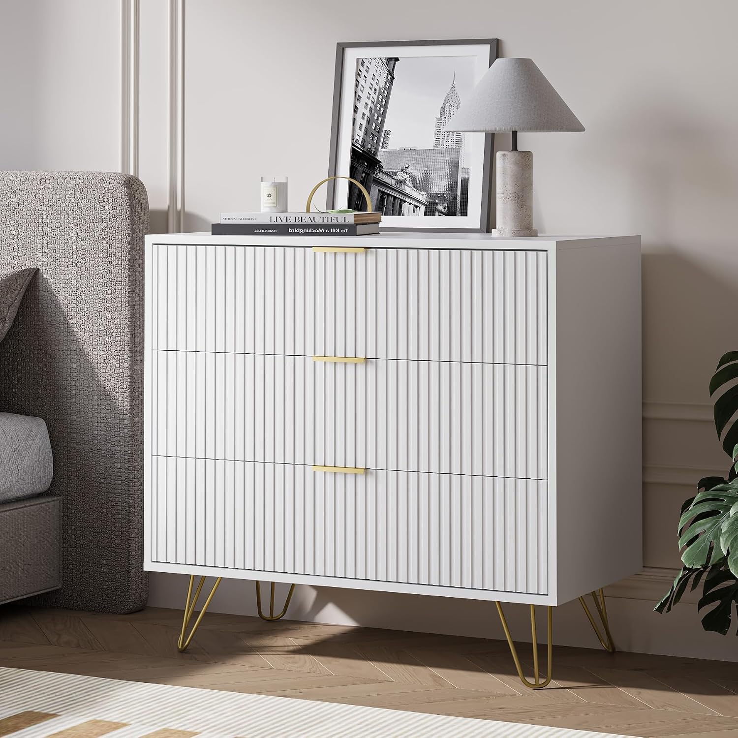 MAISONARIA White 3 Drawer Dresser for Bedroom, Modern Closet Dressers Chest of Drawers, Fluted Dresser Chest Cabinet with Gold Metal Handles, Nightstand for Bedroom, Living Room, Hallway, Entryway