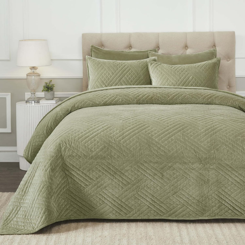 Superior 100% Cotton Velvet 3-Piece Quilt Set, 1 Lightweight Breathable Coverlet, 2 Pillow Shams, Comfy Home Essential Bedding, Cotton Fill, Geometric Aesthetic, Karina Collection, King Size, Sage