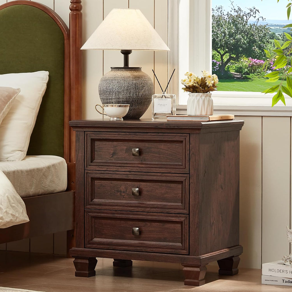 SAVOR LIFE Farmhouse Nightstand with 3 Drawers, Rustic Couch End Table with 4 Square Solid Wood Legs, Mid-Century Modern Bed Side Table with Storage, Small Dresser for Bedroom, Living Room, Walnut