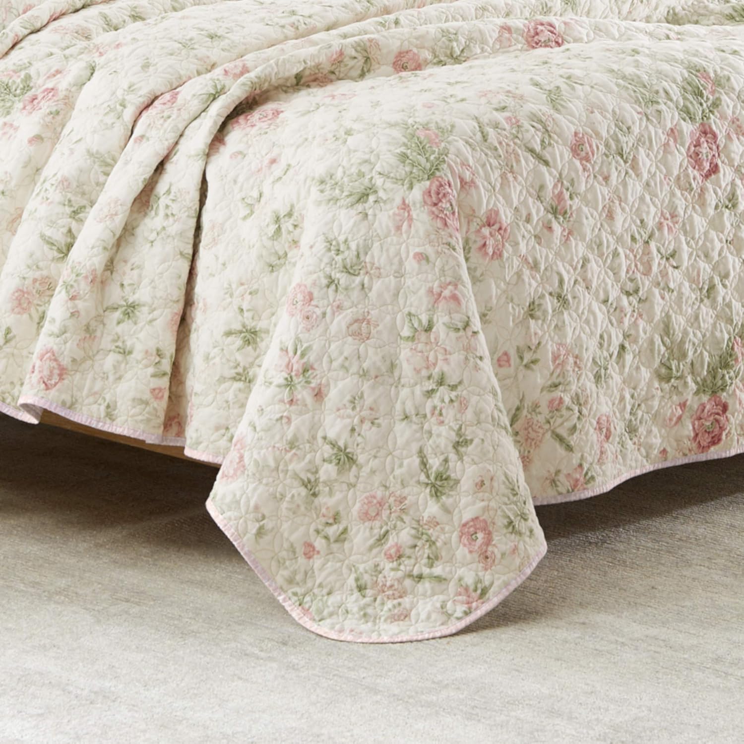 Laura Ashley - King Quilt Set, Reversible Cotton Bedding with Matching Shams, Lightweight Home Decor for All Seasons (Breezy Floral Pink/Green, King)
