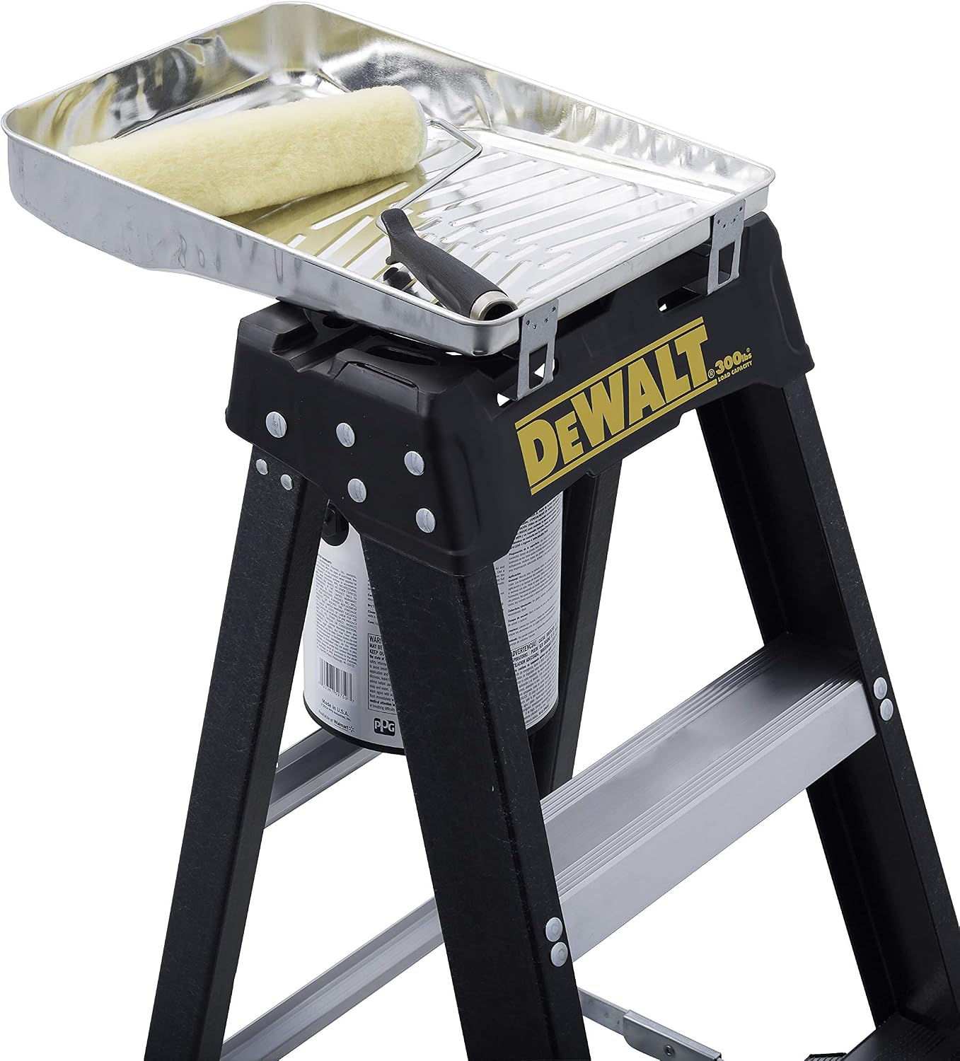 DeWalt Type IA 300lb Rated FG Stepladder 4' DXL3010-04