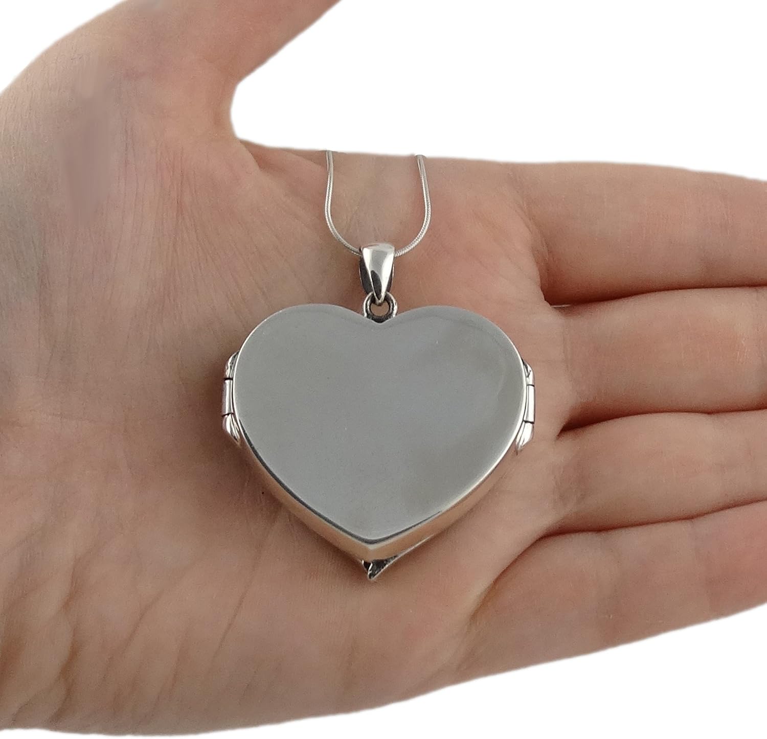 FashionJunkie4Life Sterling Silver Locket Necklaces for Women, 18' Cable Chain