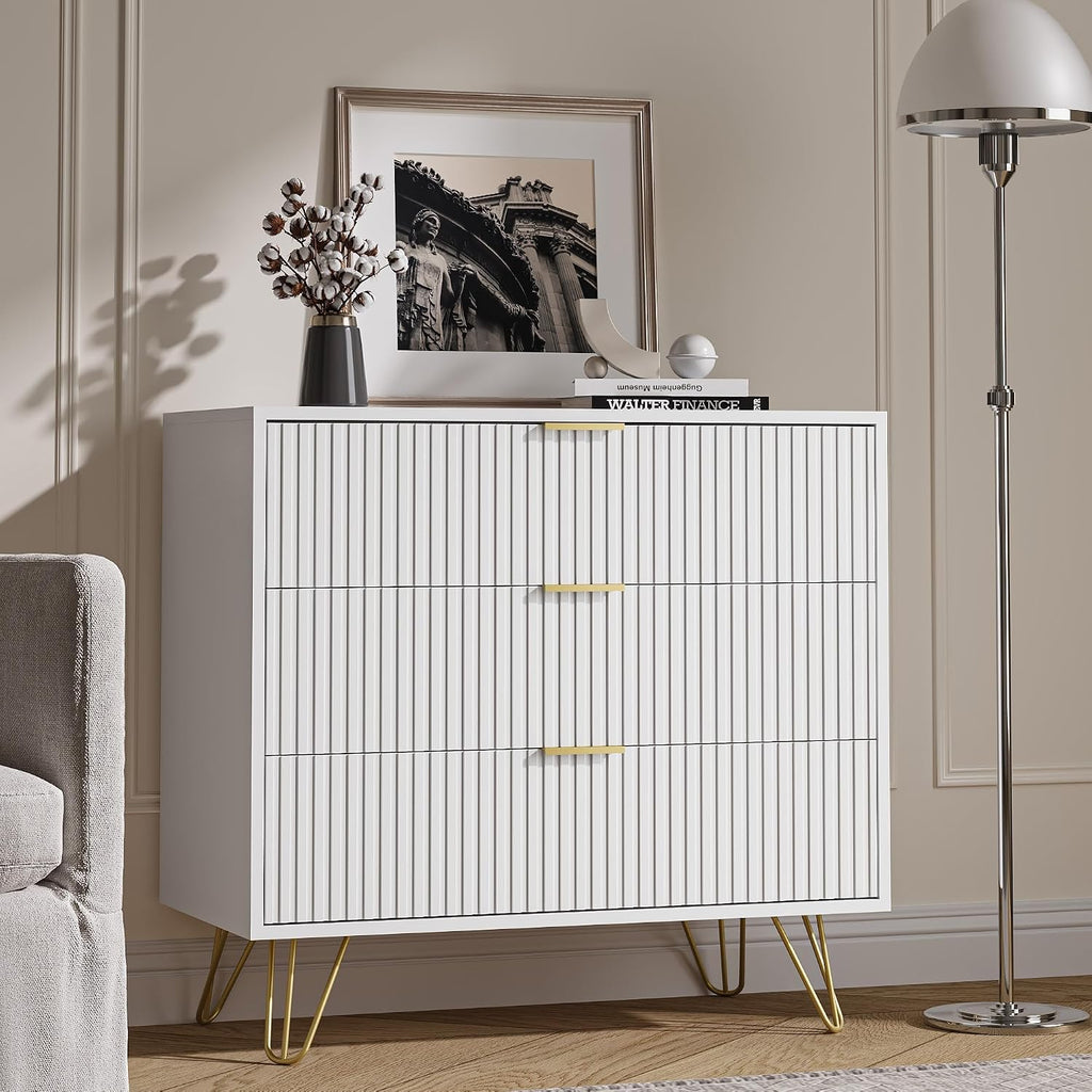 MAISONARIA White 3 Drawer Dresser for Bedroom, Modern Closet Dressers Chest of Drawers, Fluted Dresser Chest Cabinet with Gold Metal Handles, Nightstand for Bedroom, Living Room, Hallway, Entryway