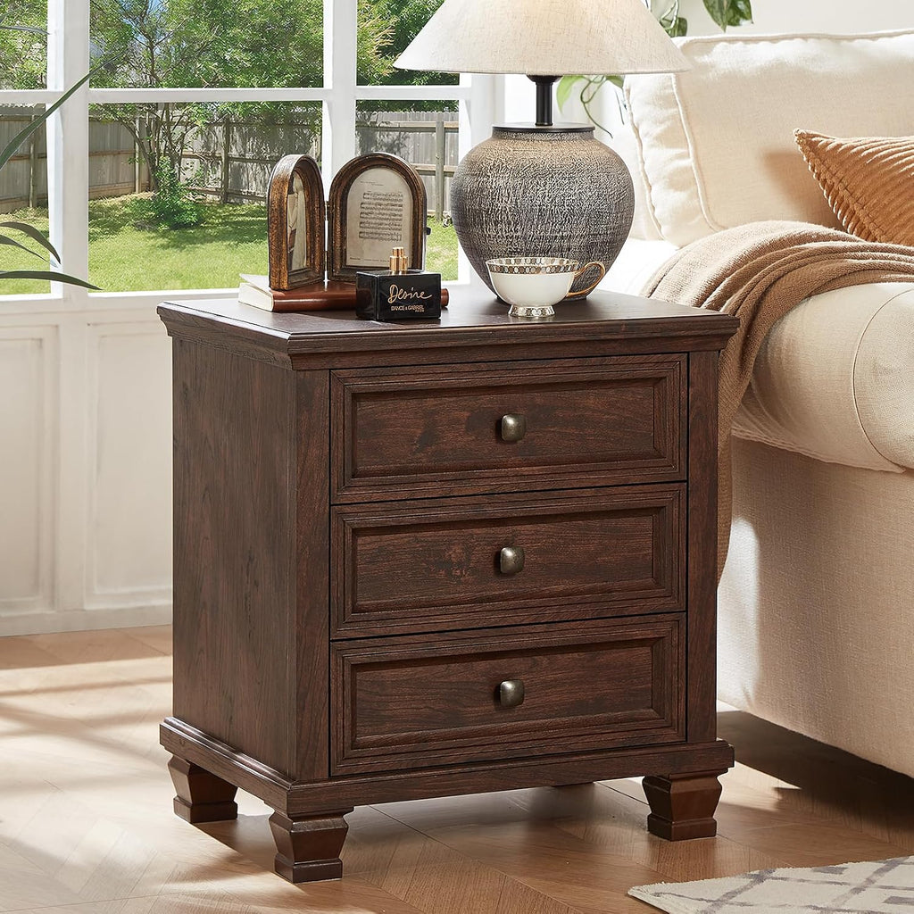 SAVOR LIFE Farmhouse Nightstand with 3 Drawers, Rustic Couch End Table with 4 Square Solid Wood Legs, Mid-Century Modern Bed Side Table with Storage, Small Dresser for Bedroom, Living Room, Walnut