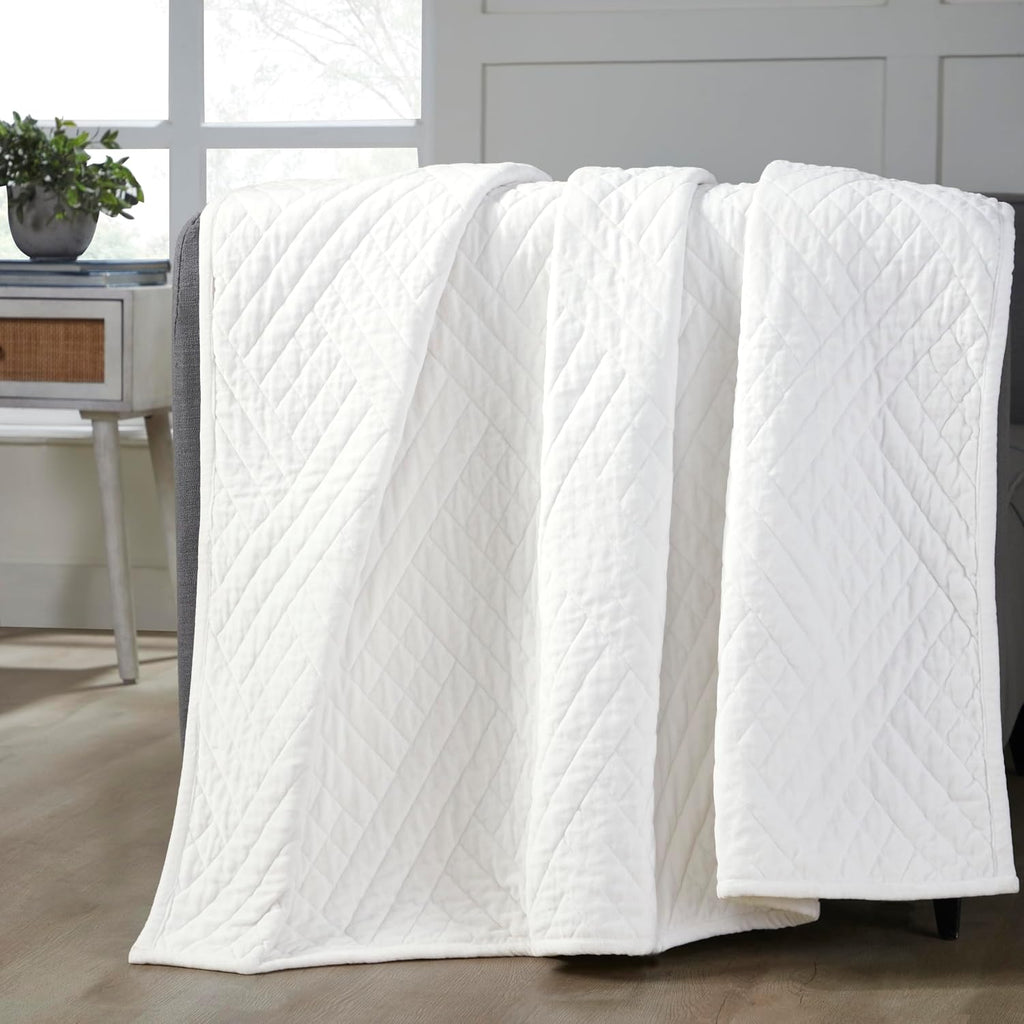 Superior 100% Cotton Velvet Quilt, 1 Lightweight Breathable Coverlet, Luxury Home Decor, Comfy Home Essential Bedding, Cotton Fill, Geometric Aesthetic, Karina Collection, Throw Size, White