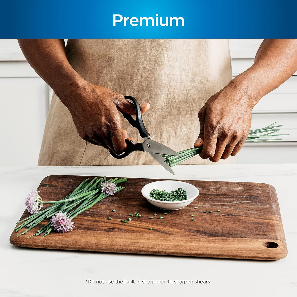 Ninja K52013 Foodi NeverDull Premium 13 Piece German Stainless Steel Wood Series Knife System with Built-in Sharpener, Walnut Stain/Black