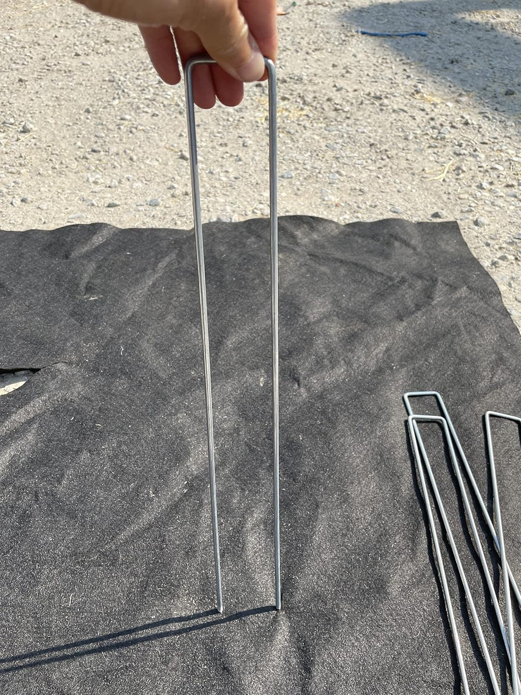 Sandbaggy 18-Inch Landscape Staples | Industrial Grade Galvanized 7 Gauge Steel | 12 Inches Longer Than Standard Staples | Trusted by Farmers & Homeowners Across The USA (50)