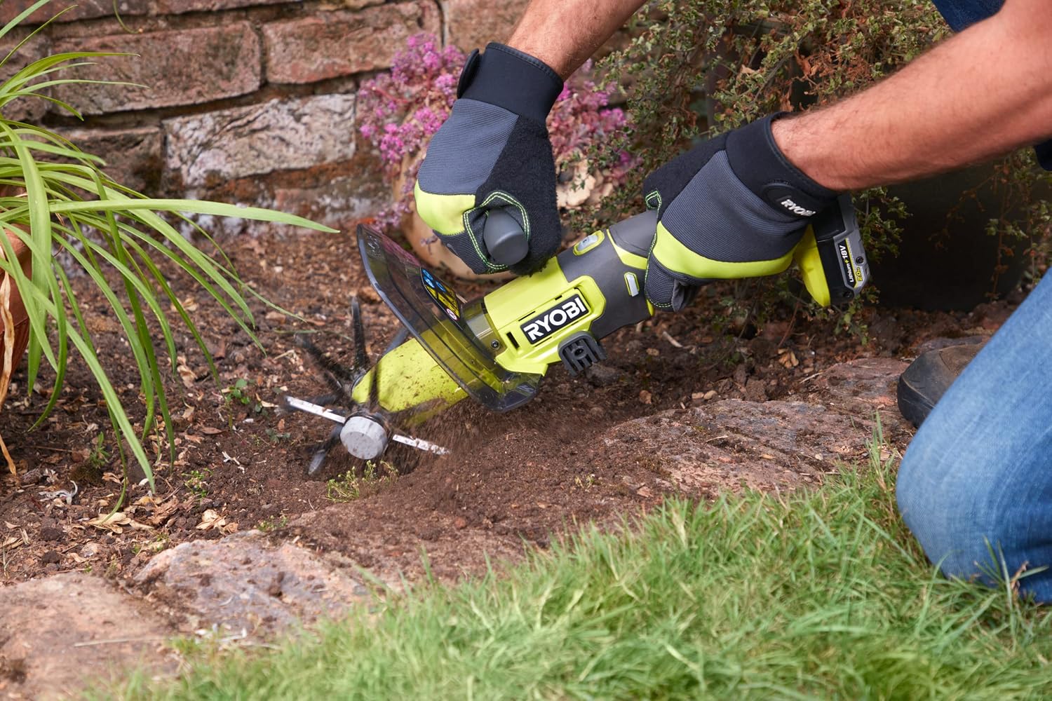 Ryobi RY18HCA-0 Compact Electric Hoe 18V ONE+ Battery (Body Only)